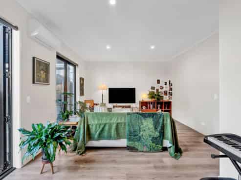 2 Kerewhenua Crescent, Hobsonville