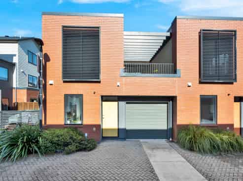 2 Kerewhenua Crescent, Hobsonville