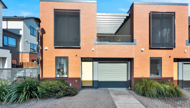 2 Kerewhenua Crescent, Hobsonville