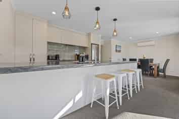 18 Goddard Way, Sawyers Bay