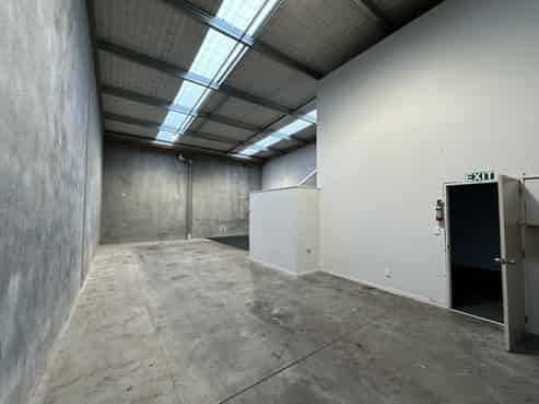North facing industrial unit