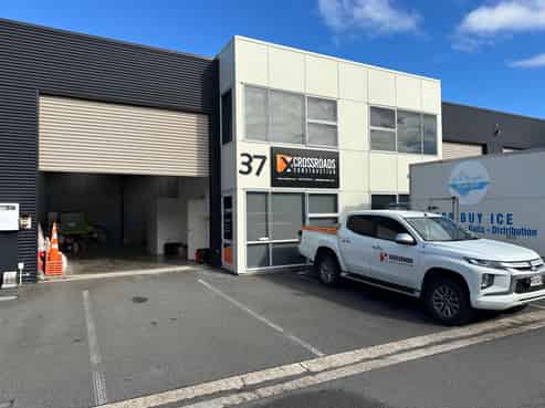 North facing industrial unit