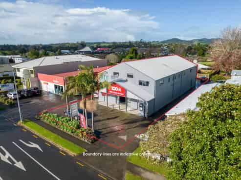 INVESTMENT OR OWNER OCCUPIER OPPORTUNITY 
