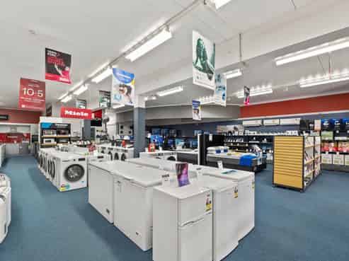 INVESTMENT OR OWNER OCCUPIER OPPORTUNITY 
