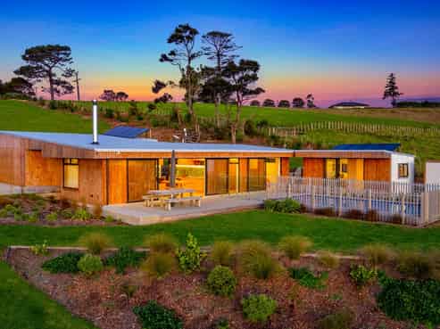 94 Amreins Road, Waitakere