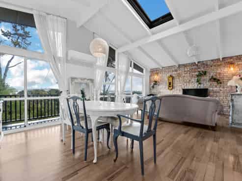 84 Millbrook Road, Henderson