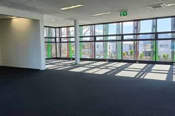 MODERN OFFICE SPACE IN HUAPAI
