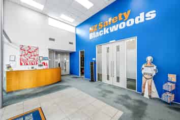 Rare large warehouse in the heart of Wiri