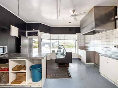 Food preparation and retail premises