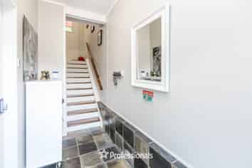 8 Hobbit Lane, Pinehaven