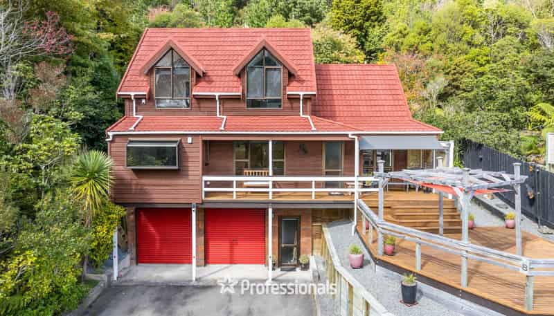 8 Hobbit Lane, Pinehaven