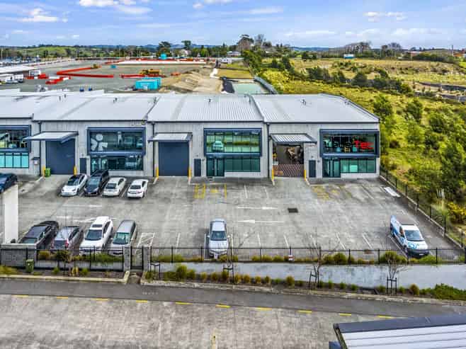 Exceptional industrial unit for Lease