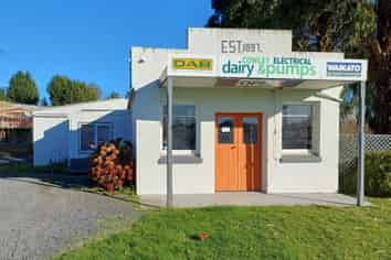 A Honey Of A Location - for Lease