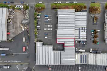 Modern Industrial Unit For Sale – Hornby Location