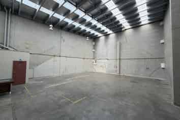 Modern Industrial Unit For Sale – Hornby Location