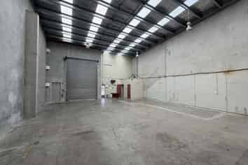 Modern Industrial Unit For Sale – Hornby Location