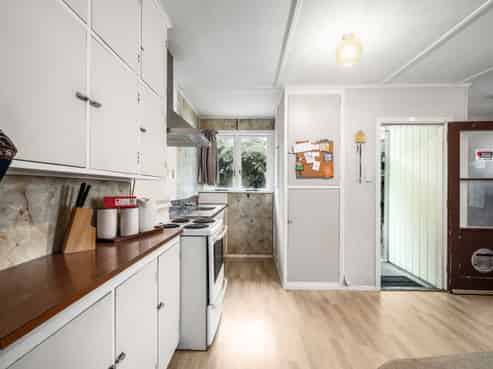 154 Clayton Road, Mangakakahi