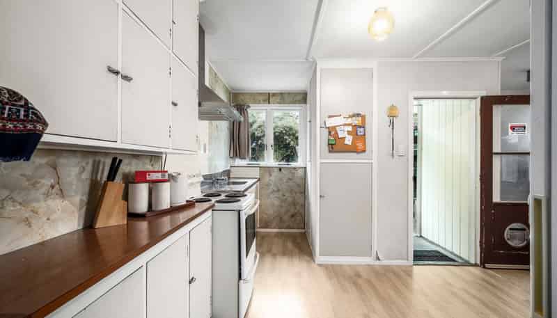 154 Clayton Road, Mangakakahi