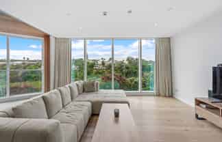 301/20 Omana Road, Milford