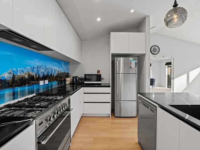12 Hicks Road, Lower Shotover