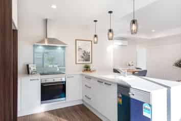 2/14 Cotswold Avenue, Bishopdale