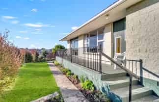 2 Whitehaven Street, Weston