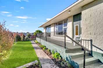 2 Whitehaven Street, Weston