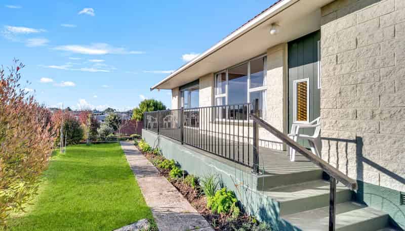 2 Whitehaven Street, Weston