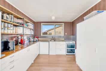 2 Whitehaven Street, Weston