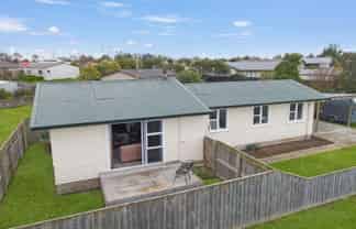 2 Goldings Line, Marton