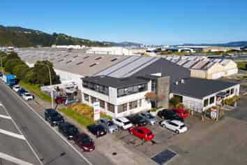 Large High-Profile Warehouse & Office