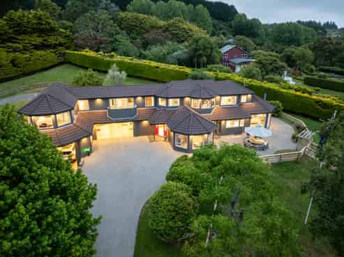 35 Eucalyptus Way, Paraparaumu