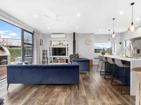 7 Takahe Drive, Carterton