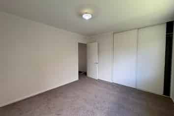 2/7 West Fairway, Golflands