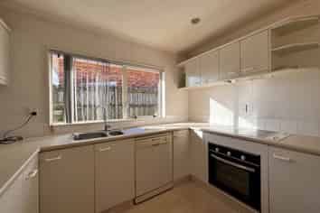 2/7 West Fairway, Golflands