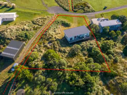 13 Nunu Drive, Flat Point