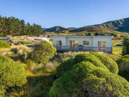 13 Nunu Drive, Flat Point