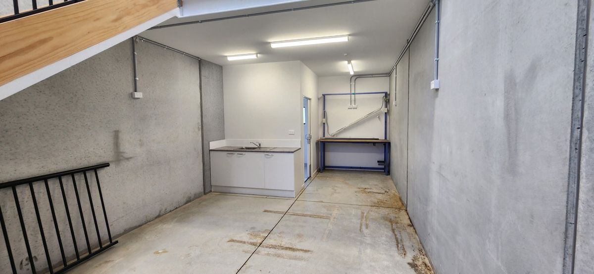 Modern 65sqm Warehouse with Office - Ansicht 4