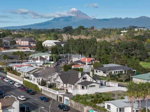 10 Mangorei Road, Strandon