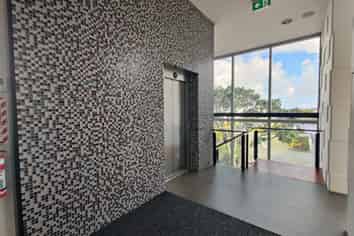 Iconic Auckland Airport Office