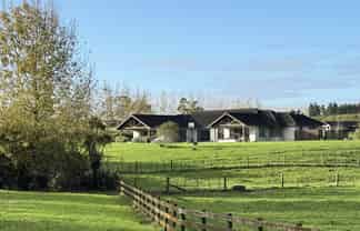 166J Postman Road, Dairy Flat
