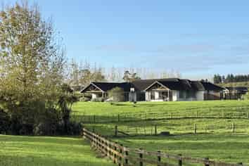 166J Postman Road, Dairy Flat