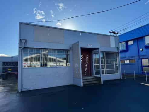 Versatile Space in Prime Central Location