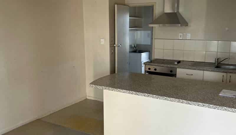 2/102 Coronation Road, Papatoetoe