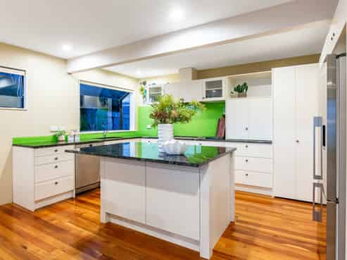 24 Sunset Parade, Plimmerton