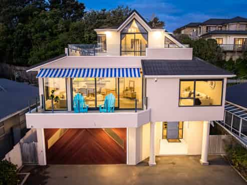24 Sunset Parade, Plimmerton