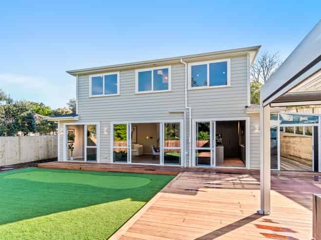 9C Olwyn Place, Greenhithe