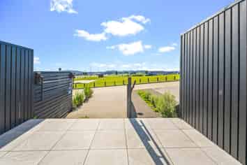 96 Tahere Road, Flat Bush