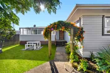 53B Springs Road, Parakai, Helensville