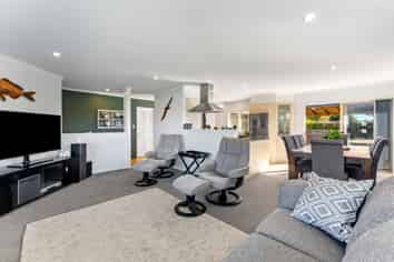 7 Omana Avenue, Shelly Beach, Helensville